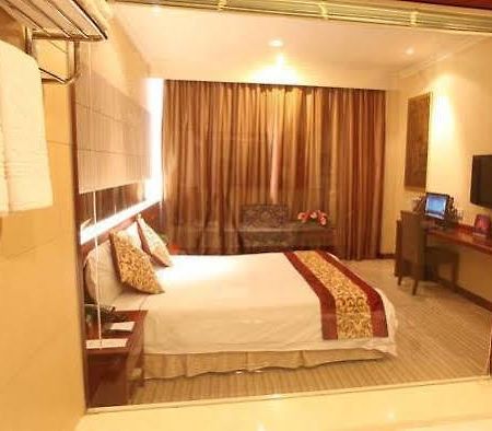 Suzhou Plaza Hotel Exterior foto