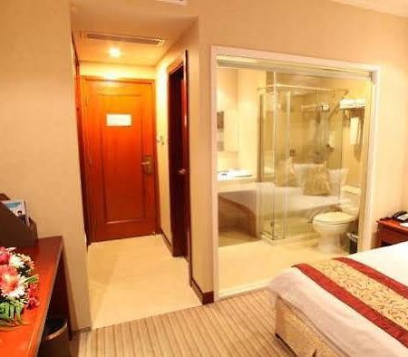 Suzhou Plaza Hotel Exterior foto